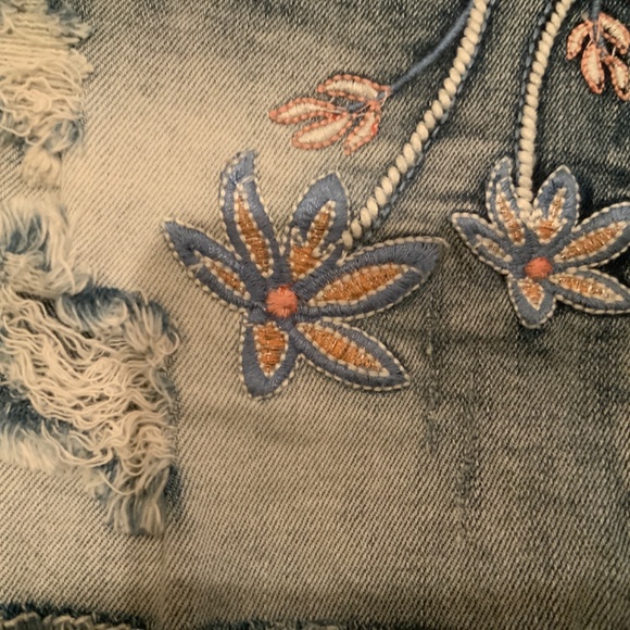 Grace In LA SHORTS Denim Jean 27 BRAND New Distressed Patches Surf Cut Offs Boho - Picture 10 of 13